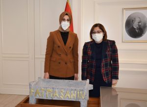 Başkan Ayşe Çakmak’tan Başkan Fatma Şahin’e iade-i ziyaret
