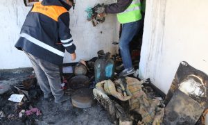 YANAN EVİ VİRANŞEHİR BEELDİYESİ TEMİZLEDİ