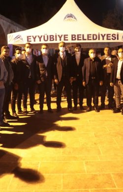 BAŞKAN KUŞ’TAN KANDİL SİMİDİ İKRAMI