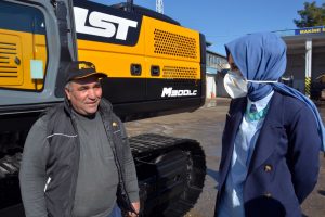 TBB, Siverek Belediyesine iş makinesi hibe etti
