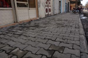 Kaldırım yapım ve onarım çalışmaları sürüyor