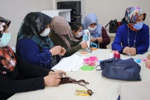 HALİLİYE BELEDİYESİ MİLLET EVLERİNDE MESLEK ÖĞRENİYORLAR