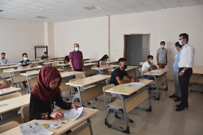  Harran Üniversitesi’nde Uluslararası Öğrenci Sınavının İkincisi Yapıldı