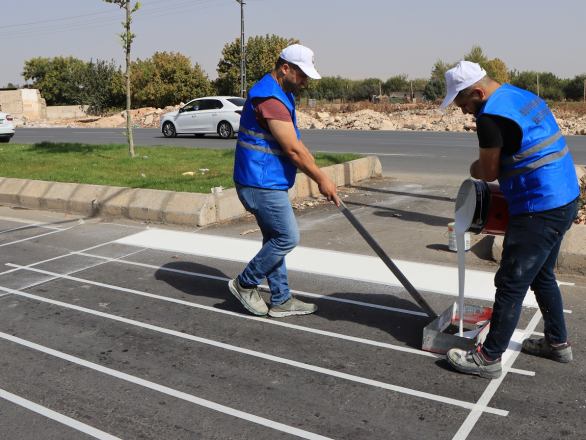 AKÇAKALE YOLUNDA YATAY İŞARETLEME ÇALIŞMASI
