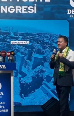 BABACAN: DÜĞÜN BÖYLE OLUNCA KAMBER EKSİK OLUR MU?