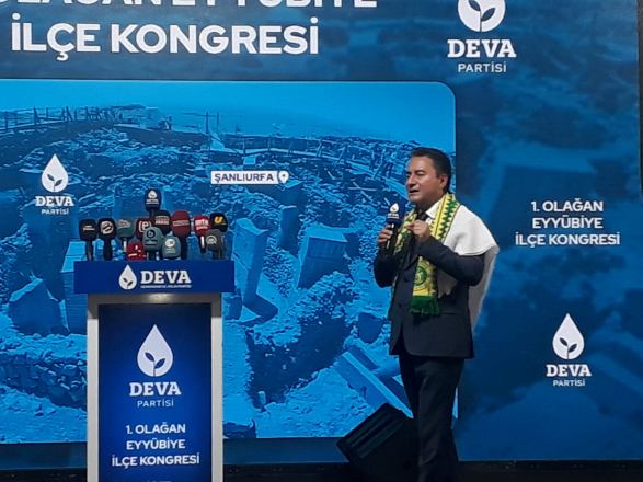 BABACAN: DÜĞÜN BÖYLE OLUNCA KAMBER EKSİK OLUR MU?