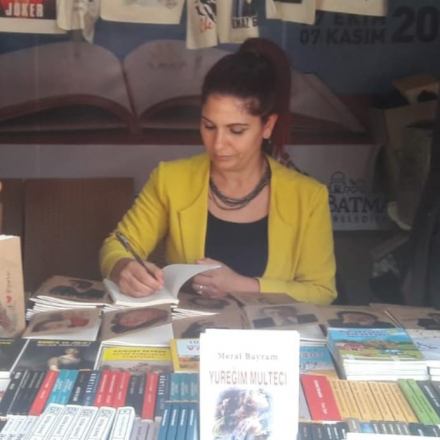 YAZAR BAYRAM KİTAP FUARINDA