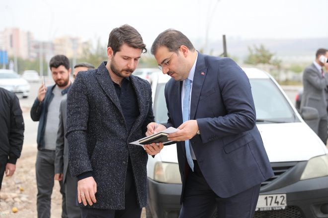 BAŞKAN CANPOLAT KÜLTÜR MERKEZİ VE MİLLET BAHÇESİNİ İNCELEDİ