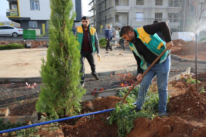 KARAKÖPRÜ’YE YENİ PARKLAR KAZANDIRILIYOR