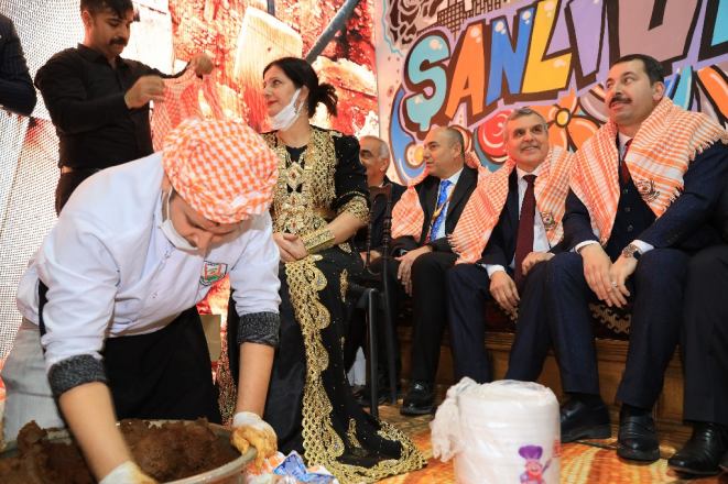 YEREL YÖNETİMLER GENÇLİK FESTİVALİNDE ŞANLIURFA RÜZGÂRI