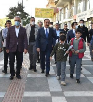 Vali Erin Hilvan’da Gençlerle Buluştu
