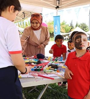 Büyükşehir Belediyesi’nden Renkli Ve İlham Verici Bir Şenlik