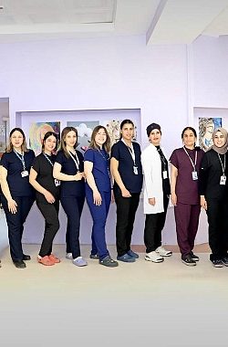 “Doğal Olan Normal Doğumdur”  Ebeler Haftası’nda Anlamlı Mesajlar