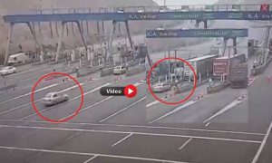 Otomobil TIR’ın Altına Girdi! 4 Kişi Hayatını Kaybetti