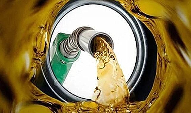  Petrol Fiyatlarındaki Dalgalanma Sürüyor: Akaryakıta Yeni Zam Yolda