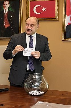Büyükşehir’de 10 Personel Alımı, Kura İle Şeffaf Şekilde Gerçekleştirildi