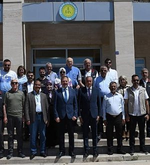GAP Tarımsal Araştırma Enstitüsü ve TAGEM’den Harran Üniversitesi’ne Ziyaret