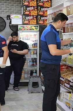 Urfa’da Tatlı Ve Şekerleme Satış Noktalarına Sıkı Denetim