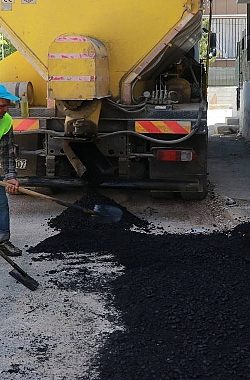 Haliliye Belediyesi’nden Mahallelere Yol ve Sosyal Alan Atağı