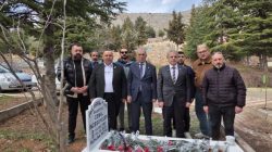 CEMAL İNCESOYLUER MEZARI BAŞINDA ANILDI