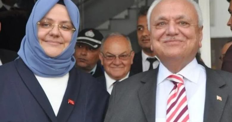  Eski bakanlar kaza yaptı!