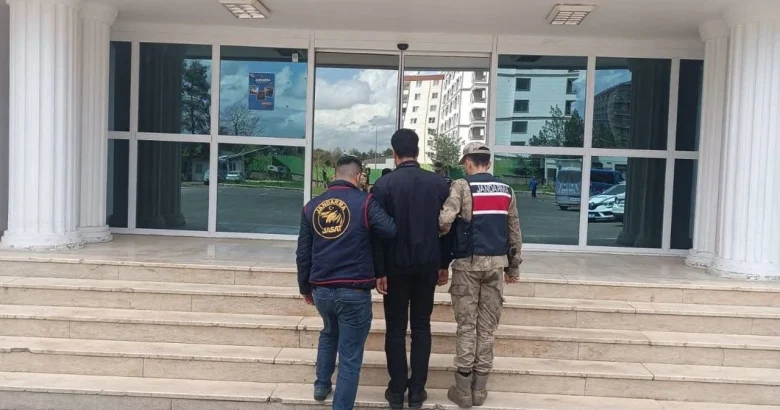  Urfa’da Firari Cinayet Zanlısı Jandarmadan Kaçamadı!