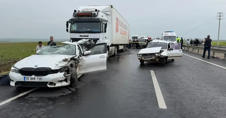  Siverek’te korkunç kaza: 2 ölü, 2 yaralı
