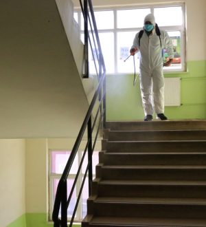 HALİLİYE BELEDİYESİ, OKULLARI DEZENFEKTE EDİYOR