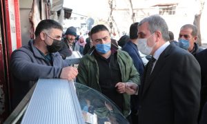 BAŞKAN BEYAZGÜL, ESNAF VE VATANDAŞLA BİR ARAYA GELMEYE DEVAM EDİYOR