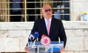 Zabıta Ekipleri seyyar satıcı ve kaldırım işgalini denetledi