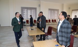 BAŞKAN BAYDİLLİ MÜTEAHHİTLERİN TALEPLERİNİ DİNLEDİ