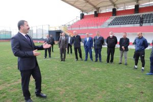 BAŞKAN BAYDİLLİ’DEN KARAKÖPRÜ BELEDİYESPOR’A MORAL ZIYARETİ