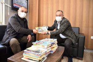 Siverek Belediyesinden kütüphaneye kitap desteği