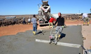 Toplum Refahı projesiyle beton yol çalışmaları sürüyor