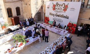 BÜYÜKŞEHİR, İSOT’UN KIRK ÇEŞİDİNİ “İSOT KAHVALTISI” İLE TANITTI