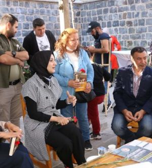 Siverek Belediyesi yazar ve şairleri halka buluşturmaya başladı