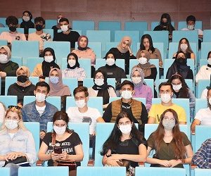 Harran Üniversitesi, Üniversiteyi Yeni Kazanan Öğrencilerine Yol Gösteriyor