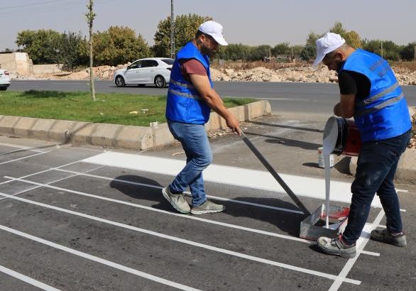  AKÇAKALE YOLUNDA YATAY İŞARETLEME ÇALIŞMASI