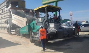 BÜYÜKŞEHİR’DEN SICAK ASFALT VE KİLİTLİ BETON PARKE ÇALIŞMASI