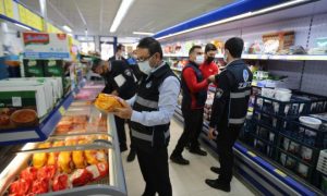 HALİLİYE BELEDİYESİNDEN ZİNCİR MARKETLERE DENETİM