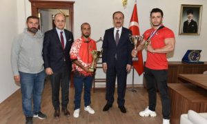 Şanlıurfalı Şampiyonlar Vali Erin’i Ziyaret Etti