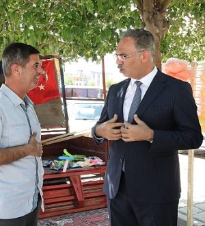 Eyyübiye Belediye Başkanı Kuş, İlçe Merkezi ve Kırsalda Talepleri Dinleyip Talimat Verdi