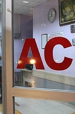 Karaköprü’de Trafik Kazası: Yunus Polisler Otomobille Çarpıştı