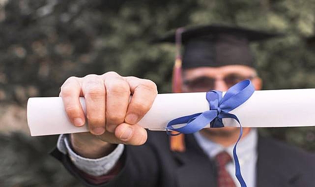  403 Öğrencinin Diploması İptal Edildi: Özel Okullarda Skandal Tespitler