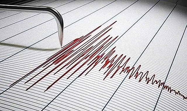 5.2 Büyüklüğünde Deprem! Çevre İllerde Hissedildi