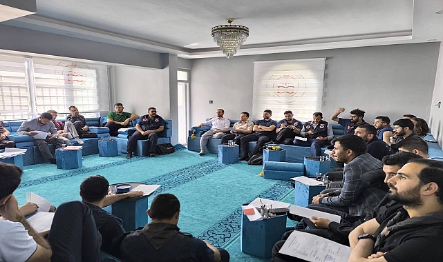  Abuzer Ve İslim Çiftçi Gençlik Merkezi Hizmete Açıldı