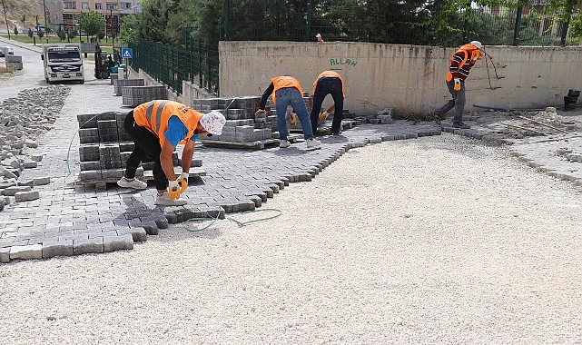  Haliliye’de 2 Mahallede Yollar Yenileniyor
