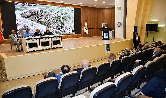  HRÜ’de “İnsanlık Tarihi, Astronomi ve Bilim” Sempozyumu Başladı