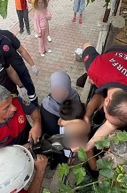 Karaköprü’de Feci Olay! Korkuluklara Saplandı
