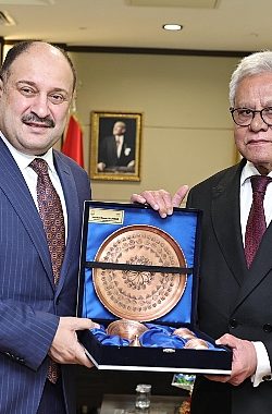 Pakistan Büyükelçisinden Başkan Gülpınar’a Ziyaret